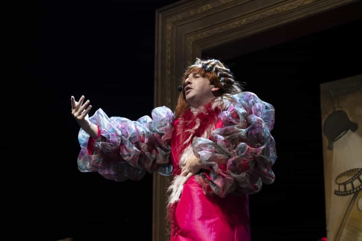 ‘Eyvah Nadir’ Mersin’de Sahneye Çıktı