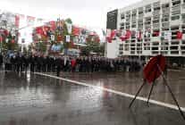 baskan vekili ozdemir celenk sunma torenine katildi