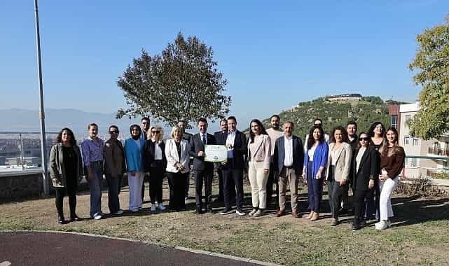 bayrakli belediyesinden cevreci basari ilce geneli sifir atik belgesi alindi