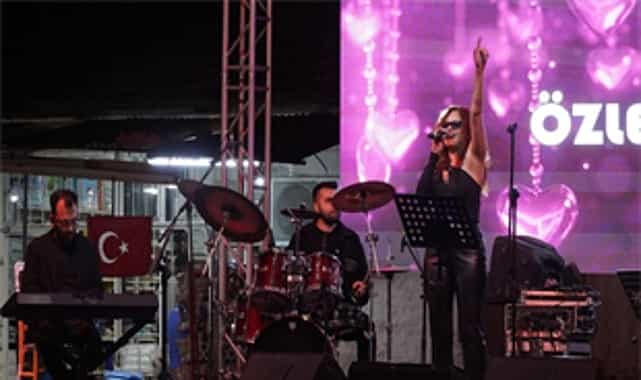 bergamalilar cumhuriyet her yerde etkinliginde bulustu