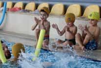 bucanin miniklerine ucretsiz egitimden sonra simdi de havuz keyfi