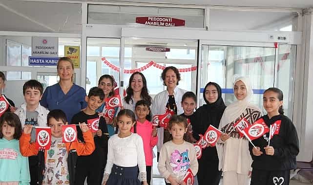 eu dis hekimligi fakultesi cocuklarla cumhuriyet coskusunu paylasti