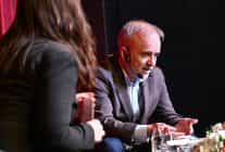 gazeteci yavuz oghan manisalilarla bulustu