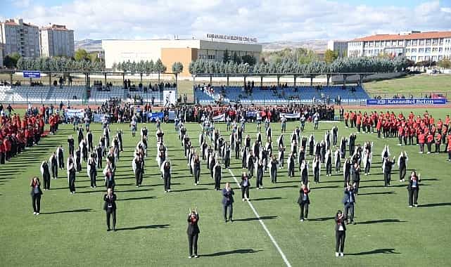 kahramankazanda cumhuriyetin 102 yil donumu coskusu