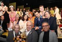 nilufer kent tiyatrosundan lukus hayat ile gorkemli sezon acilisi