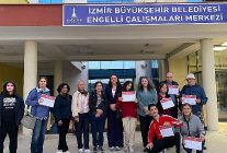 singapurlu art terapistten engelliler ve ailelerine sanatla terapi