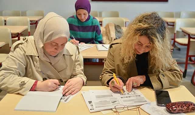 yabancilar icin turkce konusma kulubu basladi