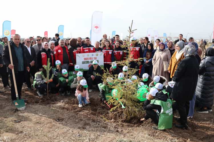 Erzurum’da 3 Bin Fidanla ‘Aile Hatıra Ormanı’ Oluşturuldu