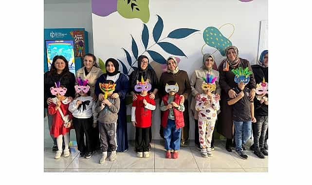 anne sehirde dopdolu rengarenk bir ara tatil