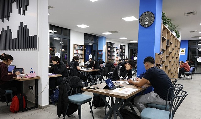 Başkan Çerçioğlu: “Gençlerimizin Eğitim Yolculuğunda Yanlarında Olmaya Devam Edeceğiz” 1 baskan cercioglu genclerimizin egitim yolculugunda yanlarinda olmaya devam edecegiz