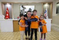 baskan vekili ozdemir losevli cocuklarla bulustu