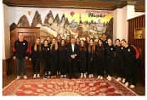 belediye baskani rasim ari galatasaray sutopu kadin takimini agirladi