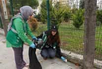 beylikduzunde ogrencilerden cevre bilinci icin ornek davranis