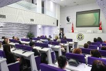 buca belediyesinden anlamli adim calisanlarina otizm farkindalik egitimi verdi