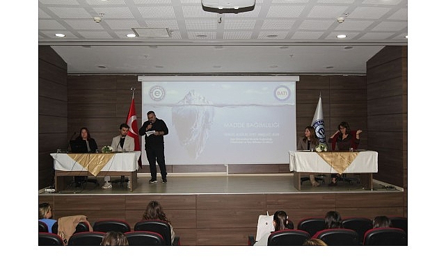 EÜ’de bağımlılık Sosyoloji bölümünün düzenlediği panel ile her yönüyle ele alındı 1 eude bagimlilik sosyoloji bolumunun duzenledigi panel ile her yonuyle ele alindi