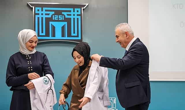 gelecegin hekimi tip fakultesi 1 sinif ogrencileri beyaz onluklerini giydi