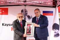 kaysin kuliyevin yeni bustu torenle acildi