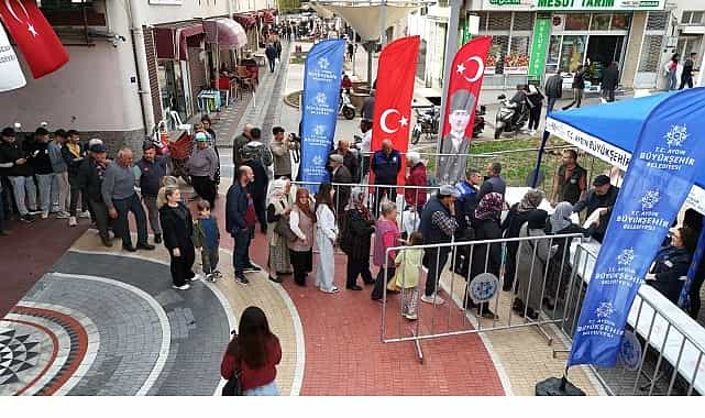 kuyucakta binlerce fide vatandaslarla bulustu