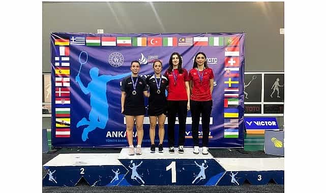 osmangazili badmintoncu adini zirveye yazdirdi