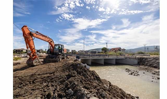 yarimadadaki derelerden 100 bin ton malzeme cikarildi