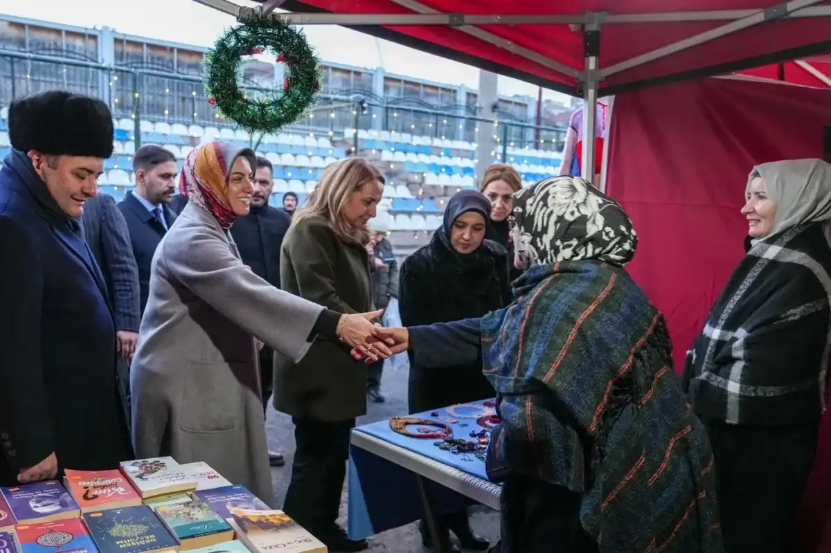 Keçiören’de Kadın Emeği Yeni Yıl Pazarı Ziyarete Açıldı