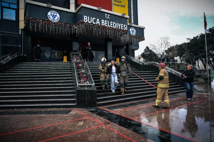İzmir İtfaiyesi Acil Durumlara Hazırlığını Sürdürüyor