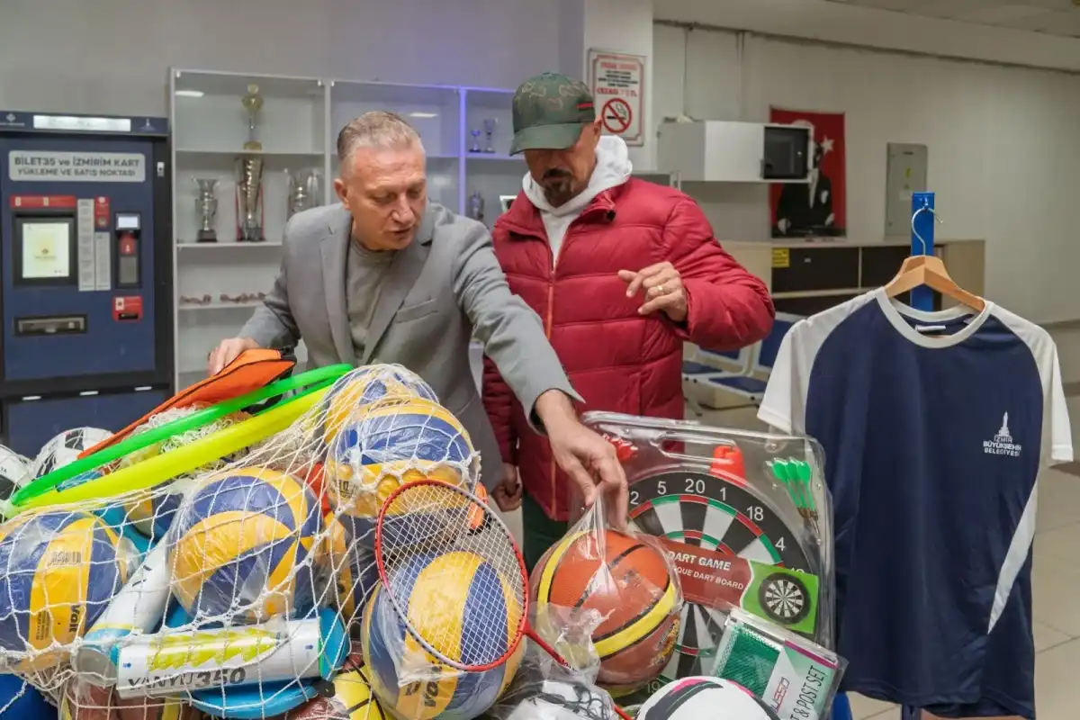 İzmir'de Spor, Okul Sıralarına Taşıyor