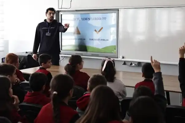 Kütahya Belediyesi’nden Öğrencilere Sıfır Atık Eğitimi