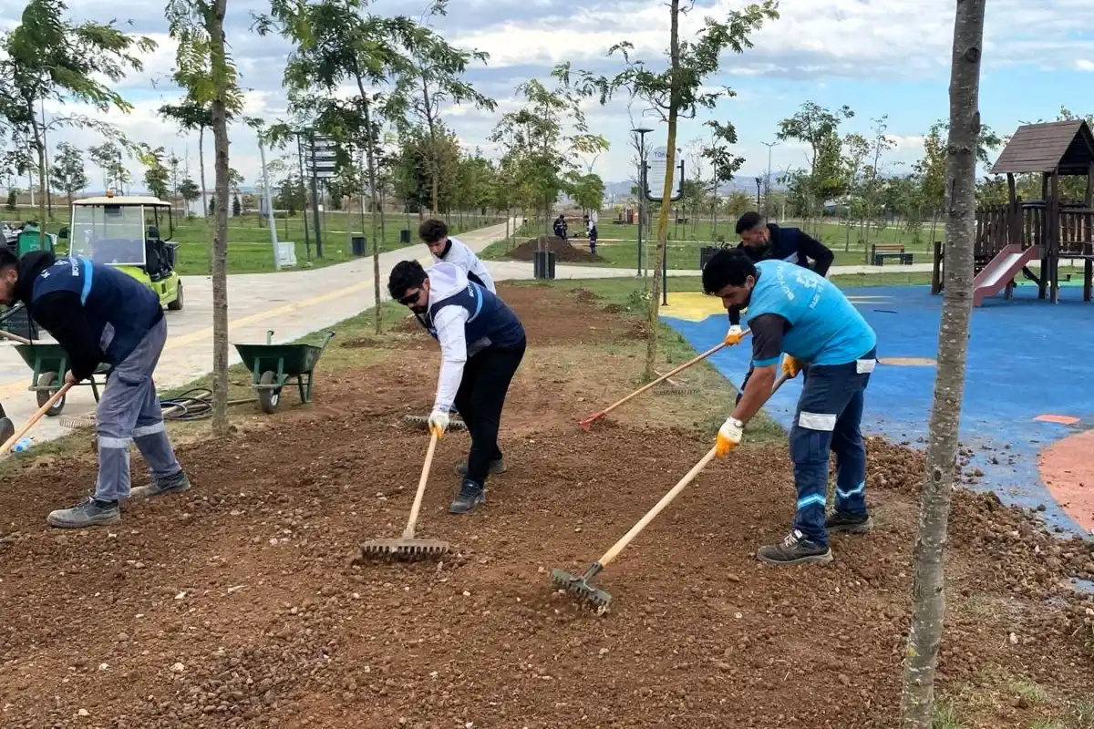 Gebze Millet Bahçesi’nde Bakım ve Temizlik Çalışmaları Sürüyor