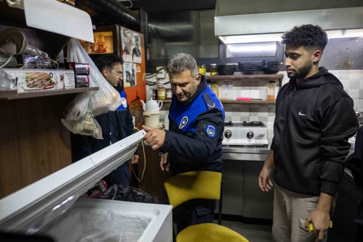 Bornova’da yılbaşı öncesi kapsamlı denetim gerçekleştirildi