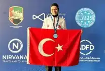 Sakaryalı kick boksçu Ayşe Kaplan dünya üçüncülüğüne uzandı