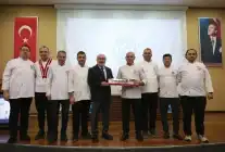 Kayseri Üniversitesi Aşçılık Bölümü Öğrencileri Önlük Töreniyle Mesleğe Adım Attı