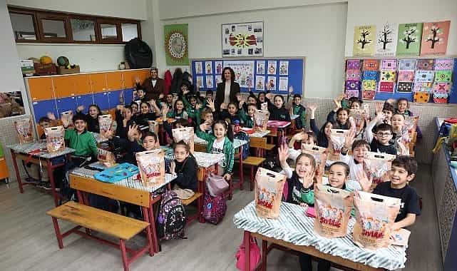 baskan altay 31 ilcedeki 220 bin cocuga sivlilik mutlulugu yasatti