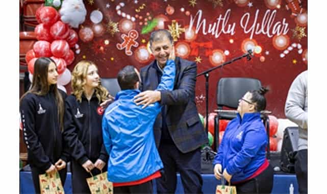 baskan tugay yeni yil oncesi sporcularla bir araya geldi