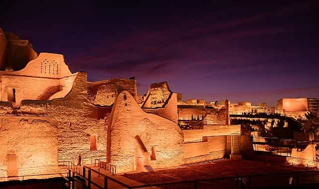 diriyah 2925 sezonu basladi tarihi mirasla guncel kulturun bulustugu yeni donem