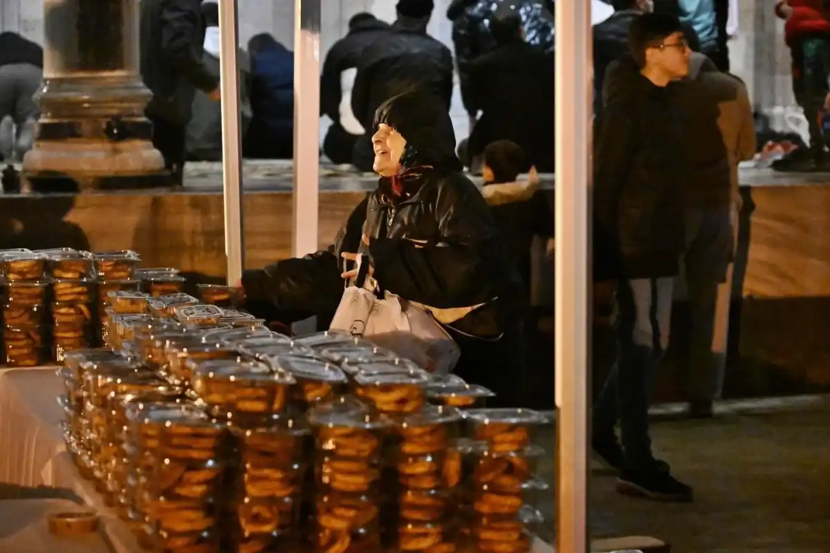 Manisa Büyükşehir’den Regaip Kandili’ne Özel 5 Bin Tatlı İkramı