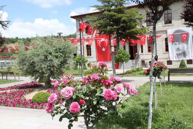 Keçiören’de Seradan Parklara Uzanan Yeşil Dokunuş