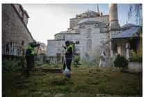 ibb tarihi camileri titizlikle temizliyor