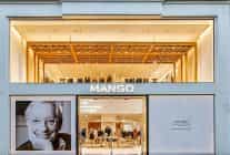 mango kurucusu isak andici vefatinin birinci yil donumunde aniyor