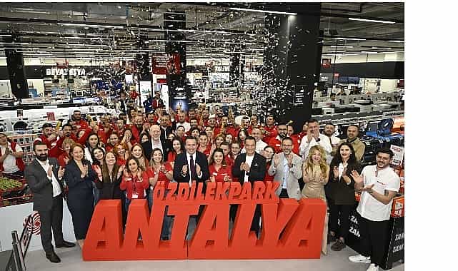 mediamarkt yilin son magazasini antalyada acti