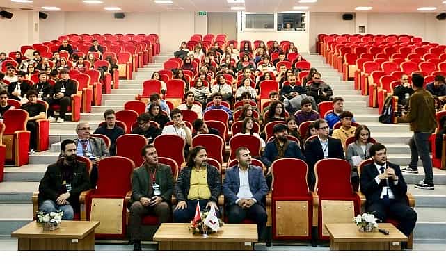 ogrenciler yapay zeka destekli su ve atik yonetimi cozumleri icin harekete gecti