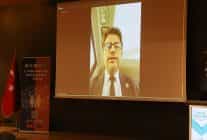 sofraya bir tabak da telefonlar icin