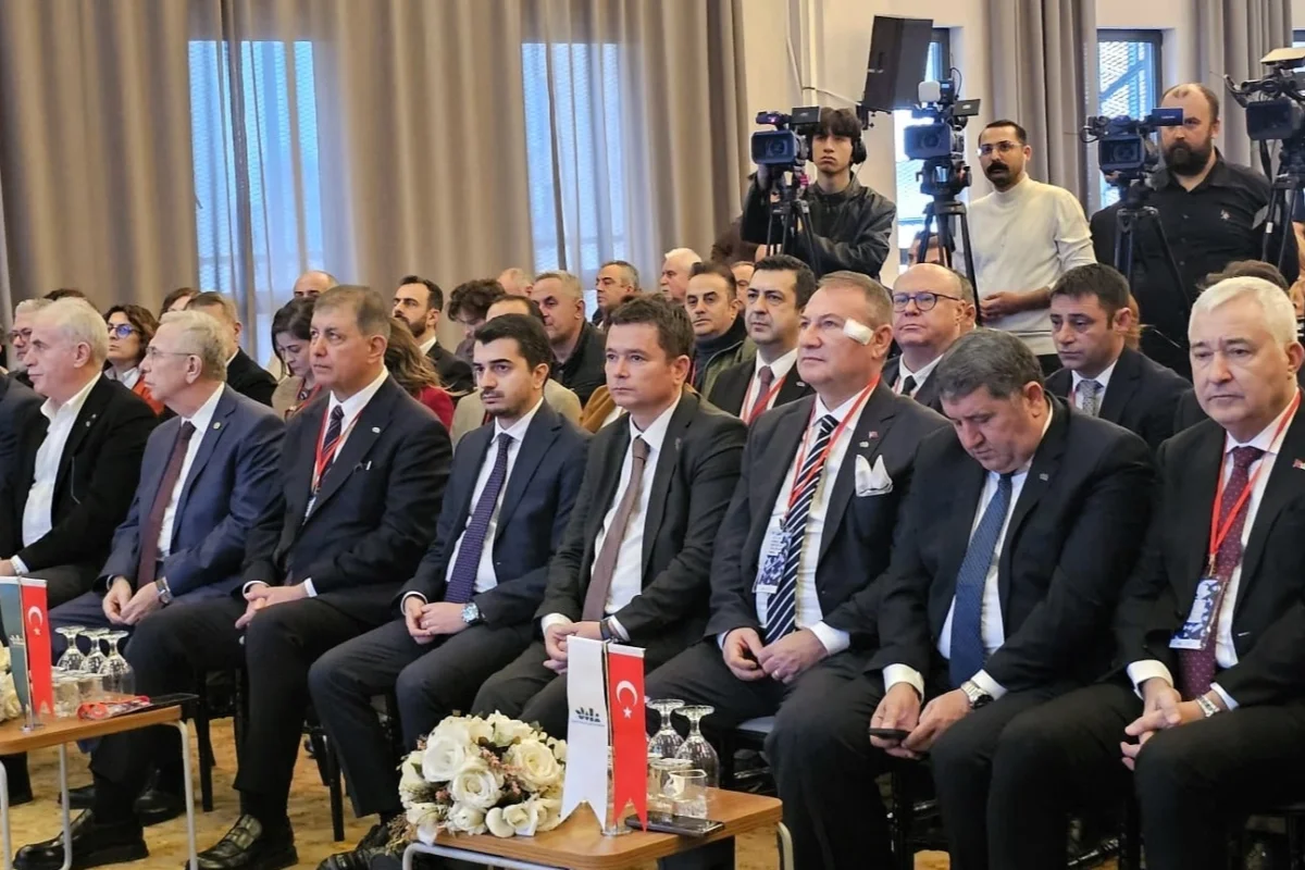 Başkan Aydın’dan ‘Afetlere Dirençli Kentler’ Paneline Katılım