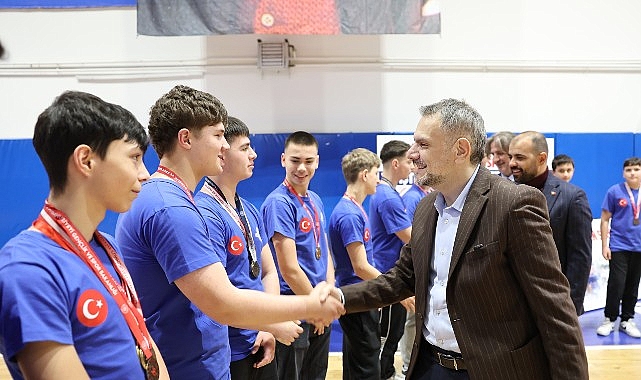 baskan vekili akindan genc sporculara tam destek