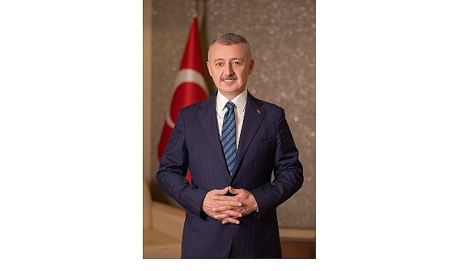 buyukakin ogretmen ve ogrencileri tebrik etti