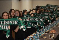 buyukakin ve ogrencilerin kocaelispor dolu aksami