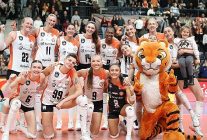 eczacibasi dynavit ligde ust uste 9 galibiyetini aldi