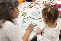 kadikoyde cocuklar yariyil senliginde bulusuyor