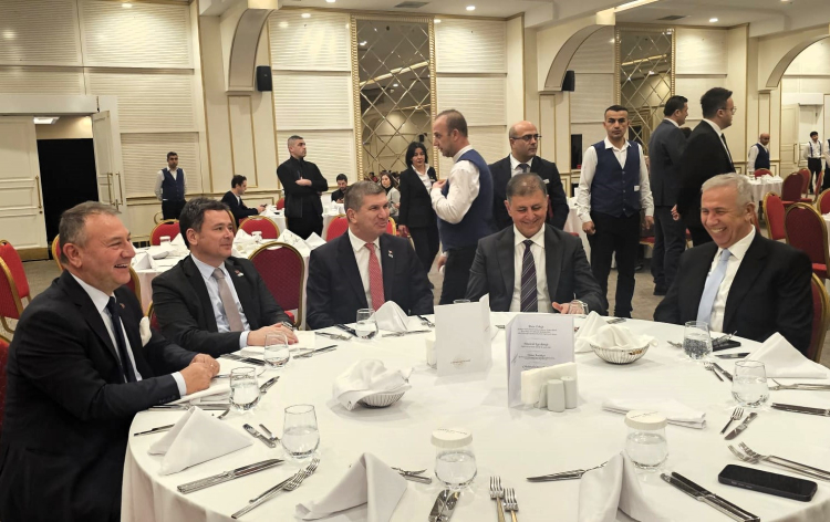 Başkan Aydın’dan ‘Afetlere Dirençli Kentler’ Paneline Katılım
