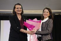 uygulamali muhasebe egitimi ucuncu donem mezunlarini verdi